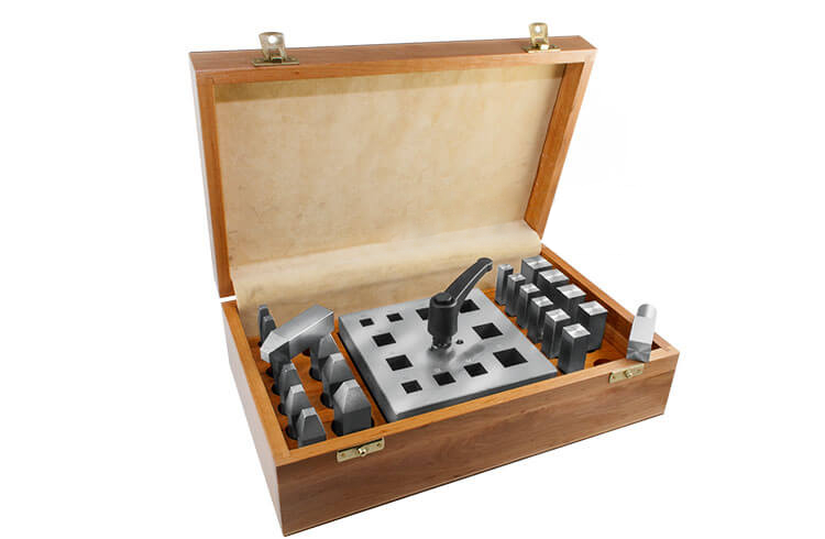 Aushauwerkzeug für quadratische Plättchen und Scheiben 10x10 - 20x20 mm