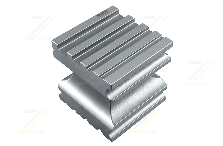 Riefen- und Scharnieranke