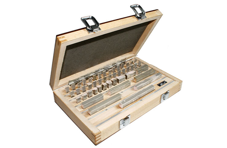 Parallelendmaßsätze