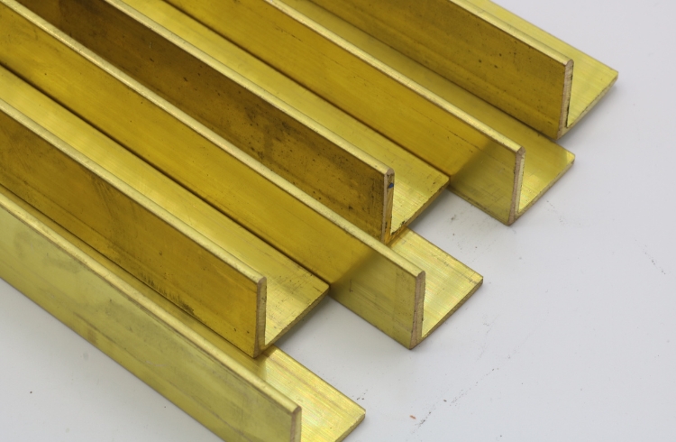 7 Messing Winkelstangen aus Restbeständen