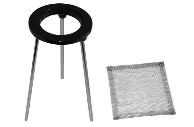 Dreibein Dreifuss mit Drahtgewebe